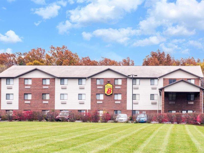 Super 8 By Wyndham Richfield Cleveland Hotel Екстериор снимка