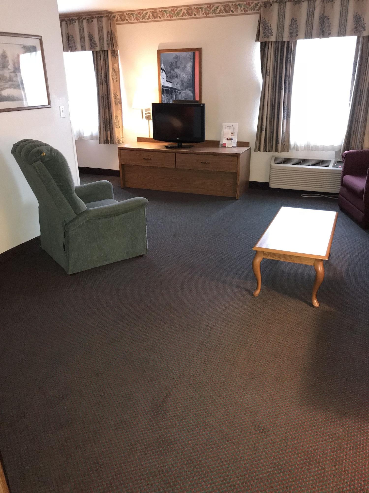 Super 8 By Wyndham Richfield Cleveland Hotel Екстериор снимка