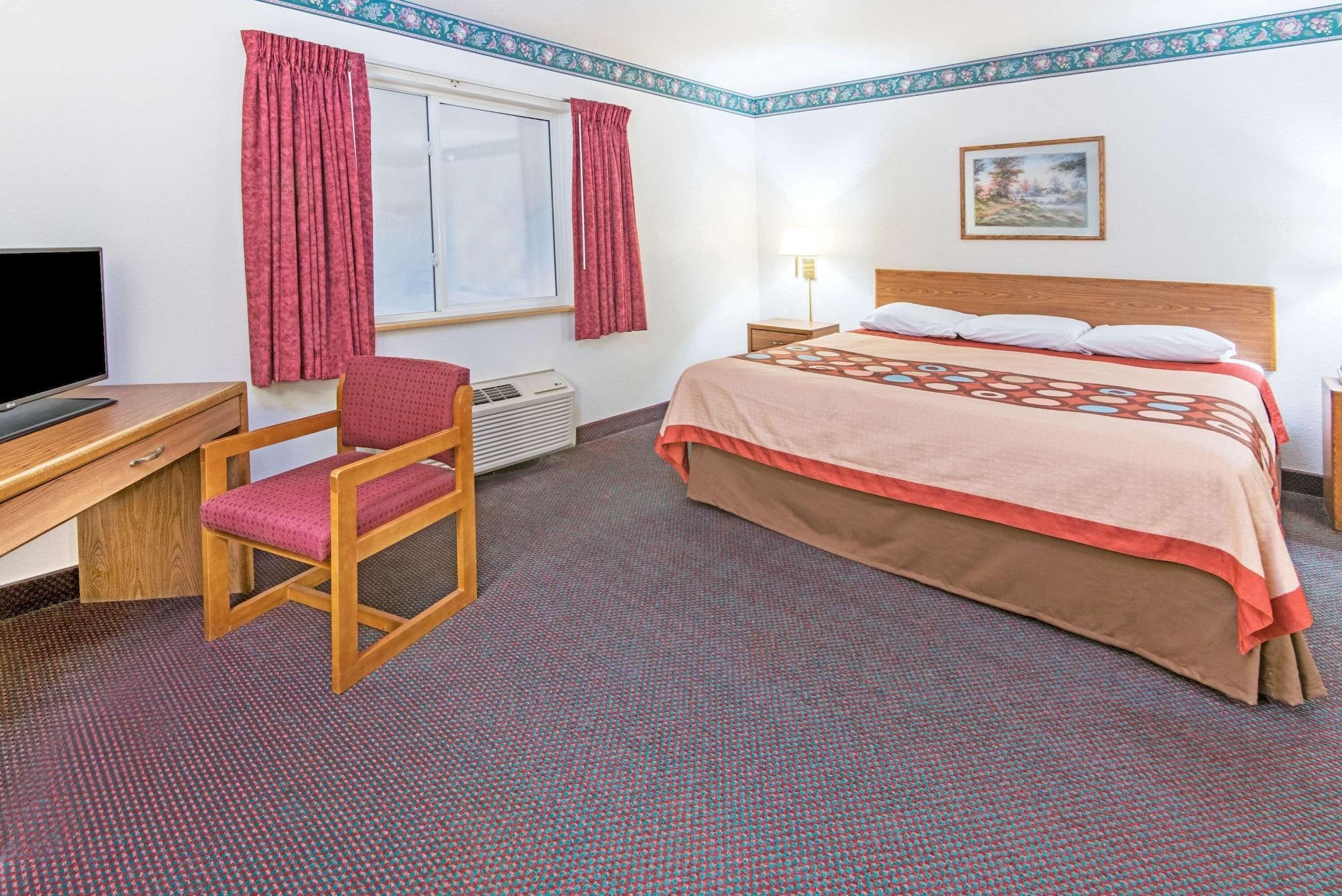 Super 8 By Wyndham Richfield Cleveland Hotel Екстериор снимка