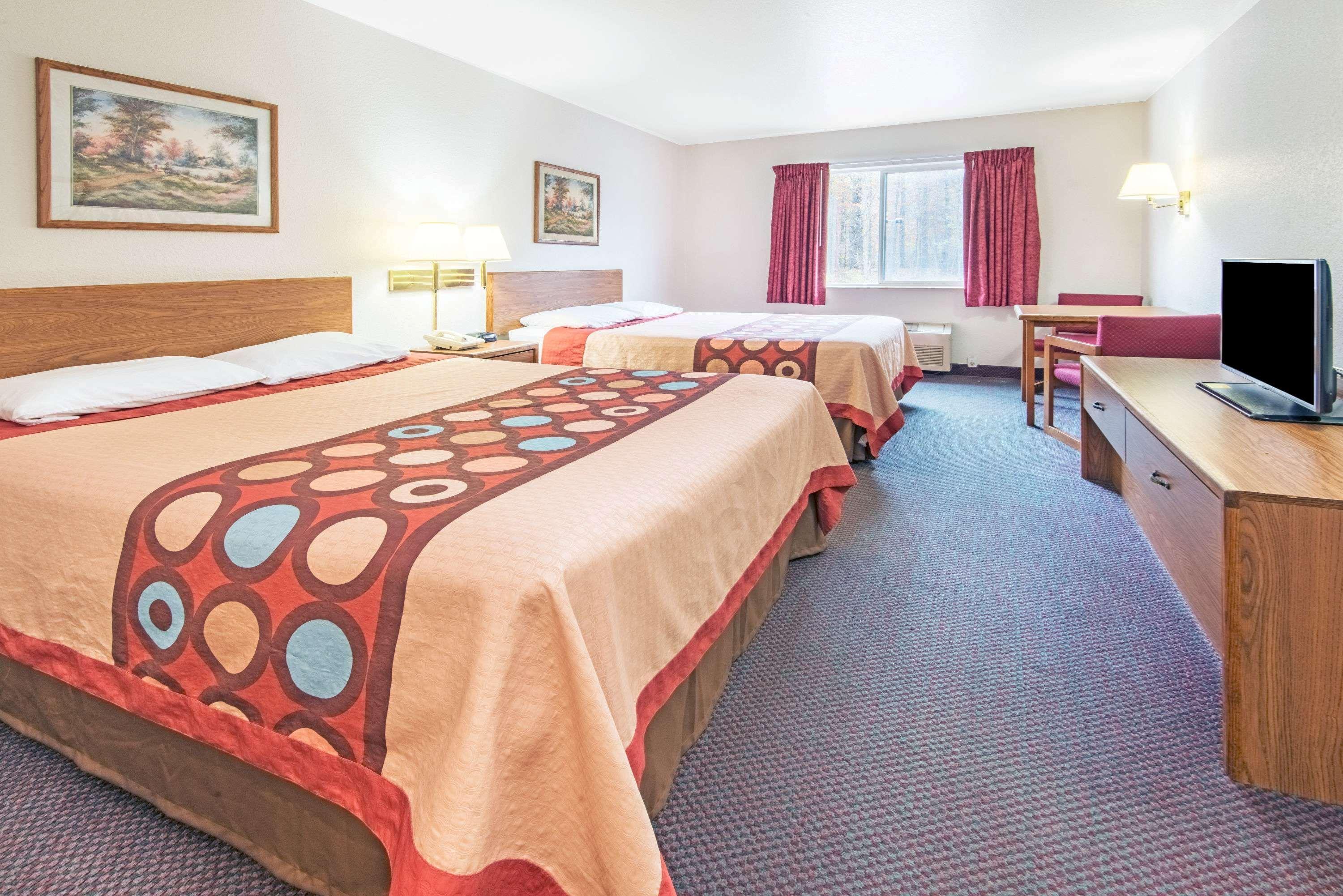 Super 8 By Wyndham Richfield Cleveland Hotel Екстериор снимка